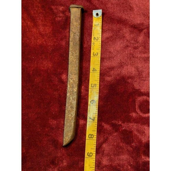 Vintage railroad Spike - Picture 5 of 7